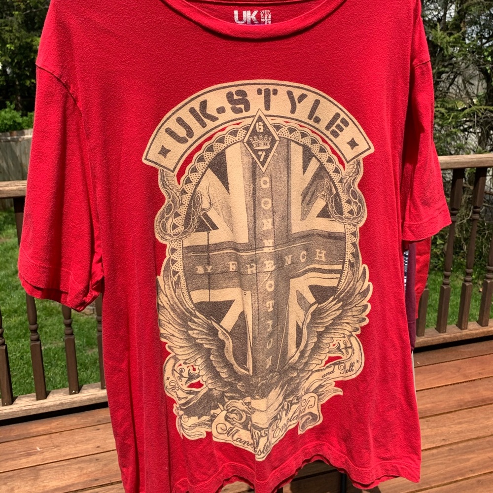 Men’s short sleeve graphic tee